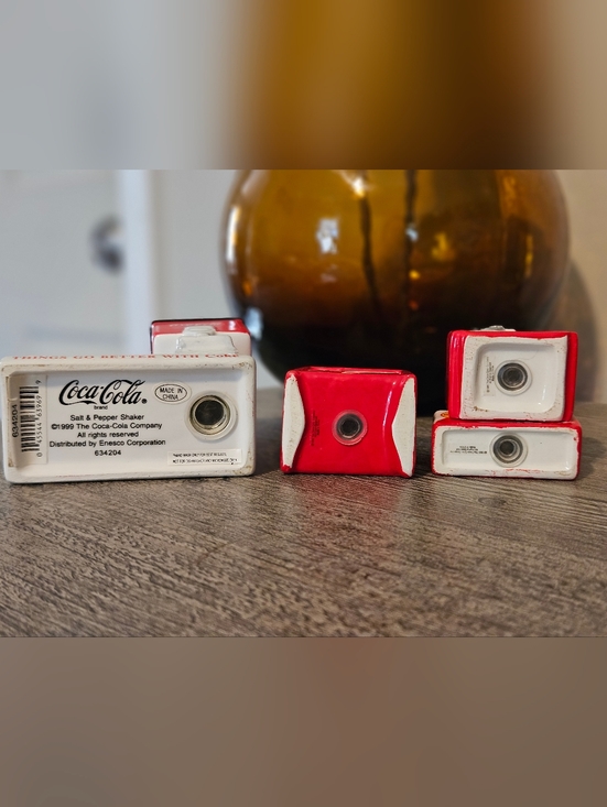 Coca Cola Coke Vintage Style Red Salt & Pepper Shakers Decor Kitchen Lot - Picture 6 of 11